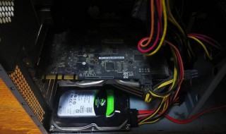 机械硬盘怎样接 SSD和机械硬盘的线怎么接