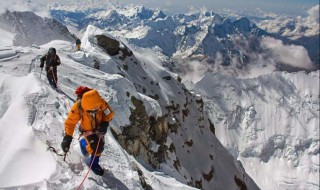 珠穆朗玛峰中国第一个登山队长 中国珠穆朗玛峰第一个登山队谁是队长