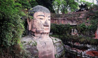 乐山大佛闭眼事件 乐山大佛简介