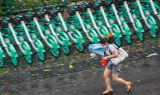 享受雨天的心情短语 怎么写出雨天的心情