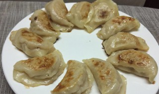 煎饺的做法 速冻饺子 怎样做速冻饺子煎饺的做法