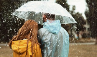 夏天梅雨季节 夏天梅雨季节是农历几月份