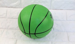 给新买的篮球打气时要注意些什么 给新买的篮球打气方法介绍