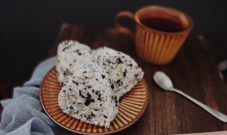 海苔饭团做法 海苔饭团的烹饪技巧分享