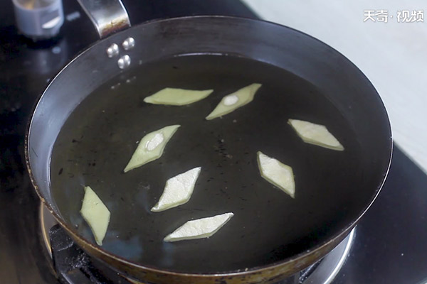 油炸香酥豆萁的做法有哪些？ 油炸香酥豆萁怎么做