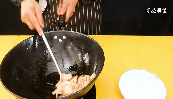 西芹豆干回锅肉的做法 西芹豆干回锅肉怎么做