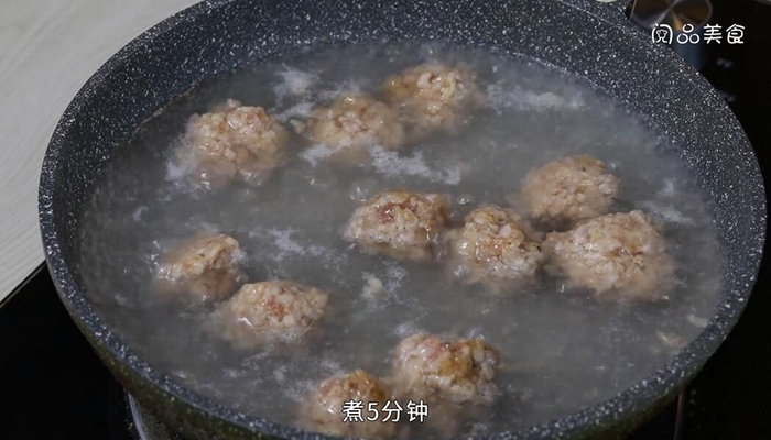 裙带菜汆丸子汤的做法 裙带菜汆丸子汤怎么做