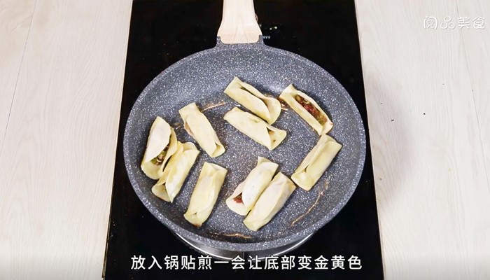 牛肉槐花锅贴怎么做 牛肉槐花锅贴的做法