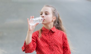 孩子七岁总是爱哭怎么办（孩子七岁总是爱哭怎么办呀）