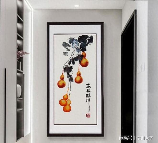 “开门有2物，儿女一直富”，玄关画有讲究，没想到这2物寓意吉祥