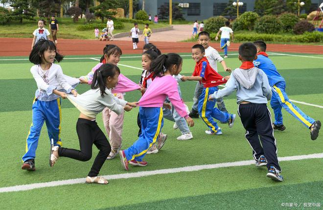 中小学生“课间10分钟”消失？教育部表态，家长：老师一定要自觉