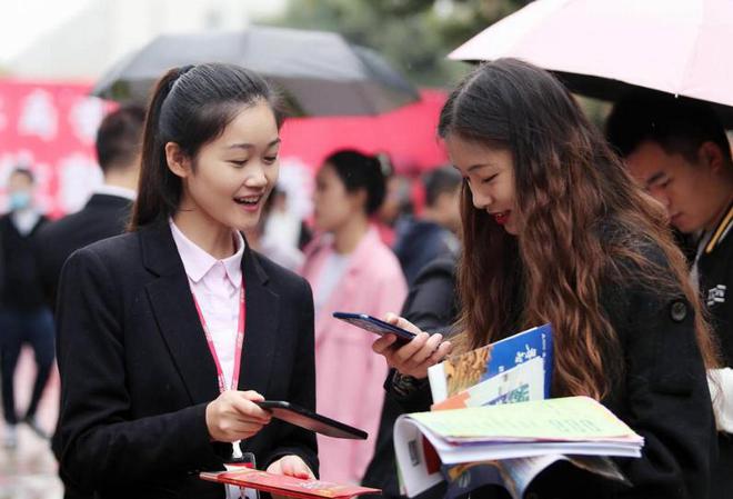 20年后有必要上大学吗？“洪堡式”教育模式遭质疑，张雪峰这样说