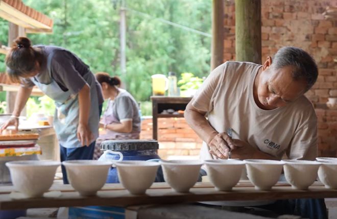 重燃百年窑火，三卿口古瓷村重焕新机